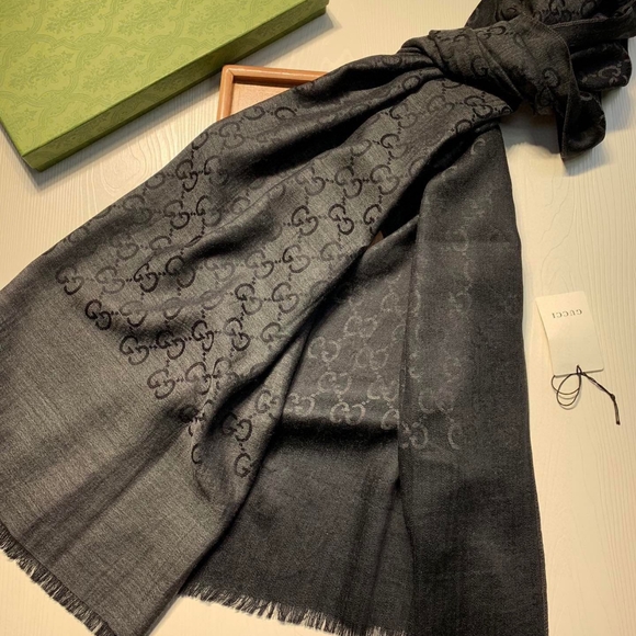 GUCCI best selling presbyopia long scarf - Picture 1 of 7